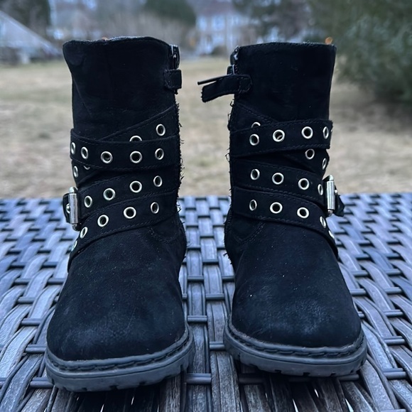 STUART WEITZMAN Toddler Luge Eyelet Black Moto Boots - Picture 3 of 16